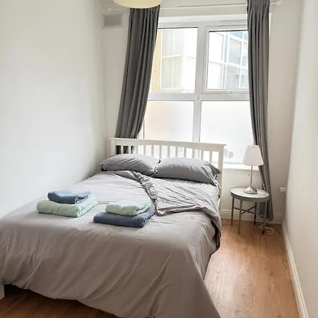 Apartment Cosy 2 Bed 1 Bath Flat In