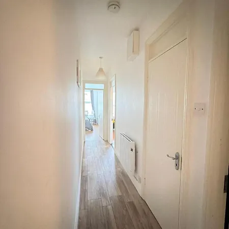 Apartment Cosy 2 Bed 1 Bath Flat In